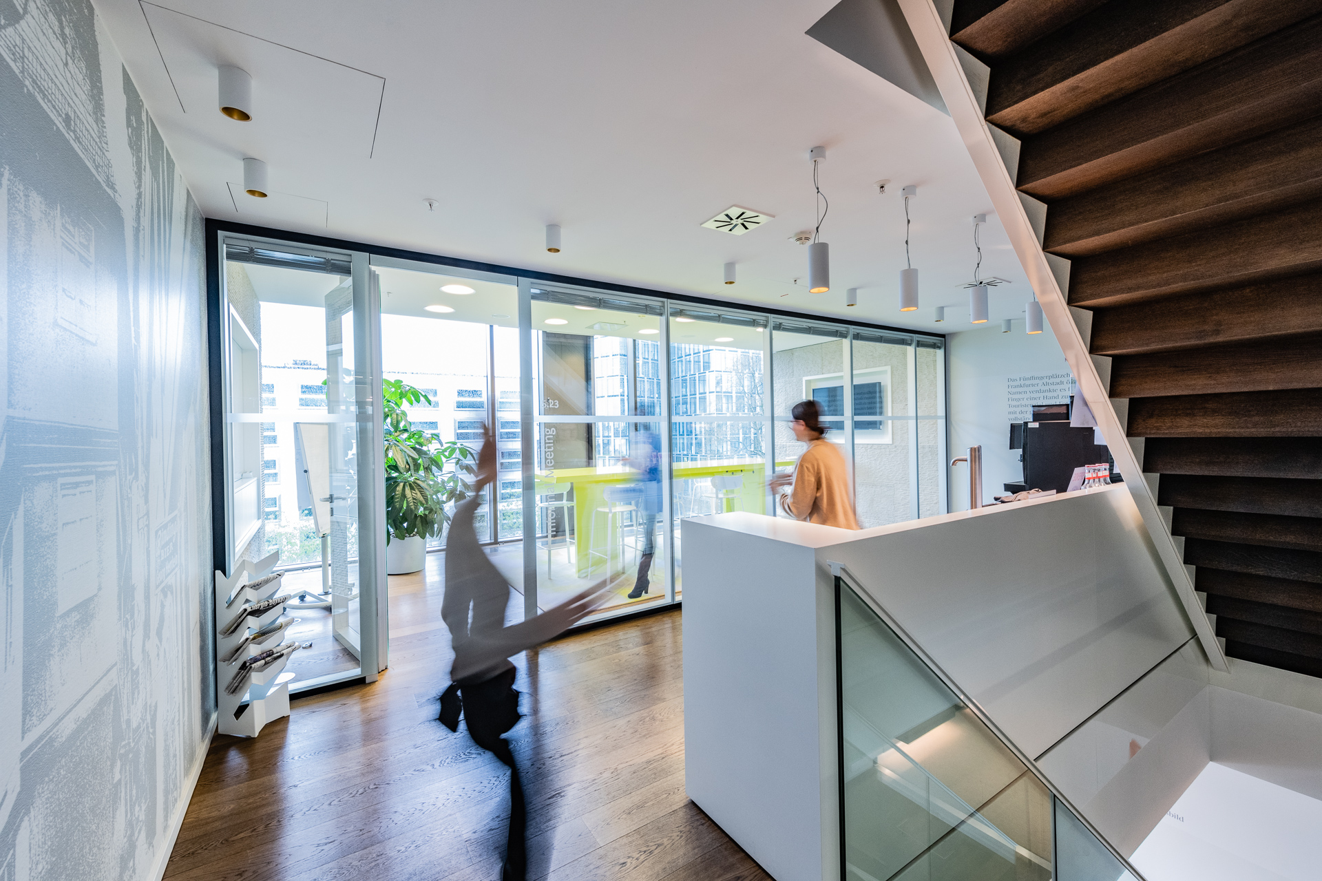 Geräumiger Flur im BCG-Büro in Frankfurt